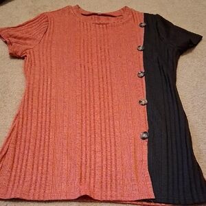 SHEIN Red and Black Ribbed Button Top